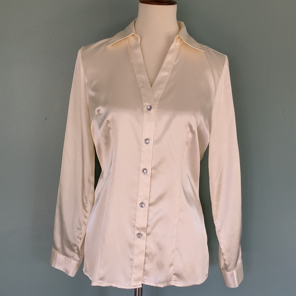 Fashion Bug Blouse - Picture 2 of 9